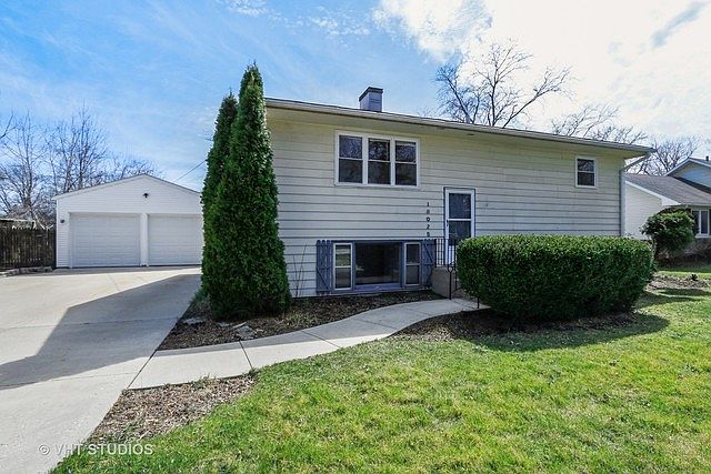 1st image of 18025 W Kewaunee Dr