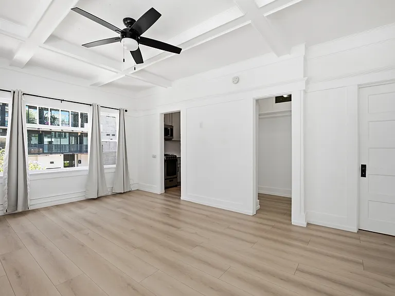 3105 5th Ave #16 — Photo 3
