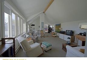 5th image of 14 Peyton Pl