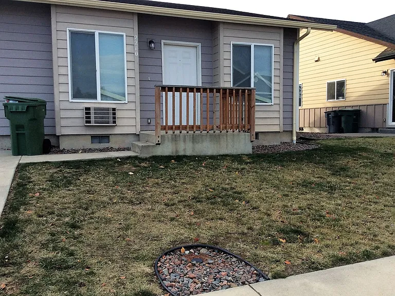 2210 Jakob Ave — Photo 25