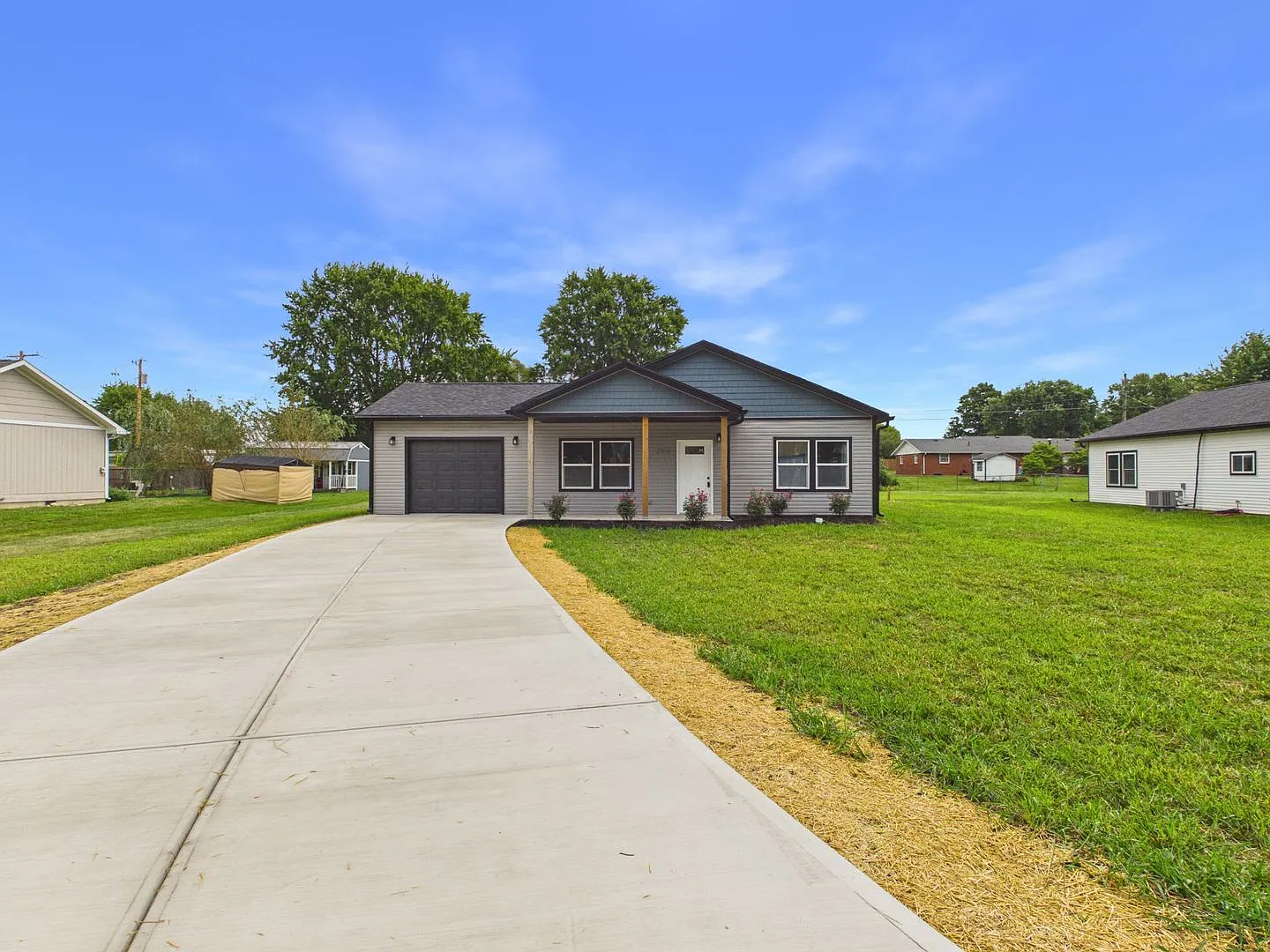 Amazing 3 Br 2 Ba All New Build In Frankton (No Section 8) — Photo 2