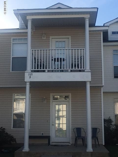 1st image of 1121 Century Oaks Dr #B
