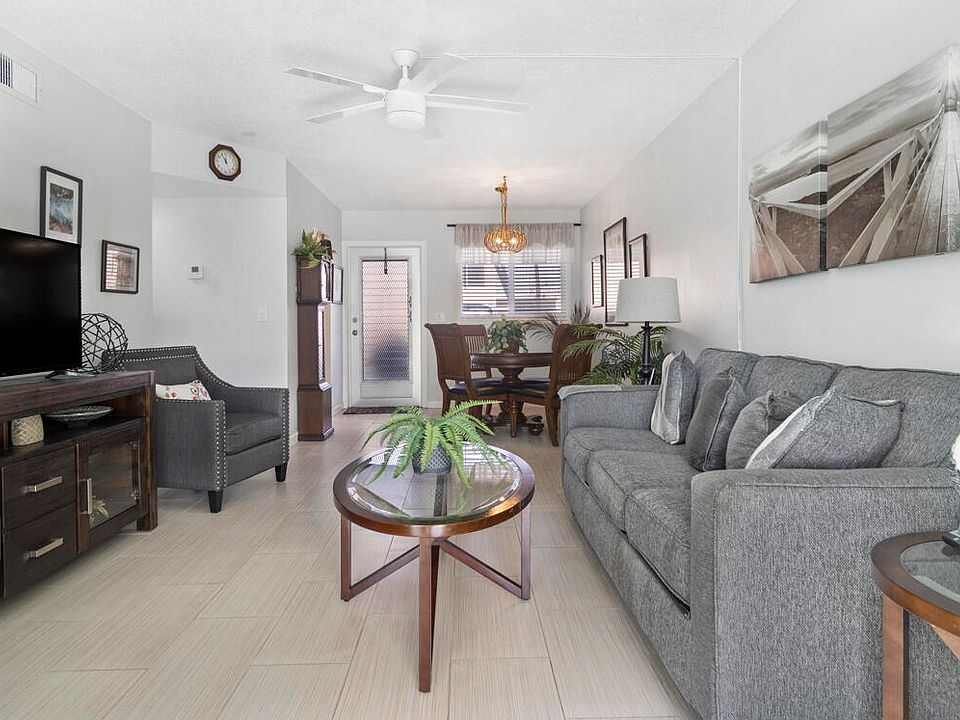 1st image of 2121 NE 1st Court #104