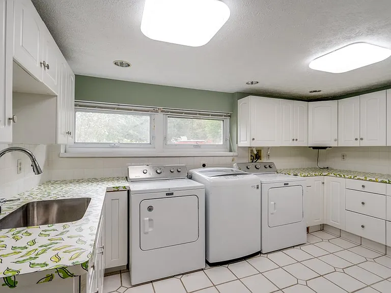 381 Hickory Hill Rd — Photo 15