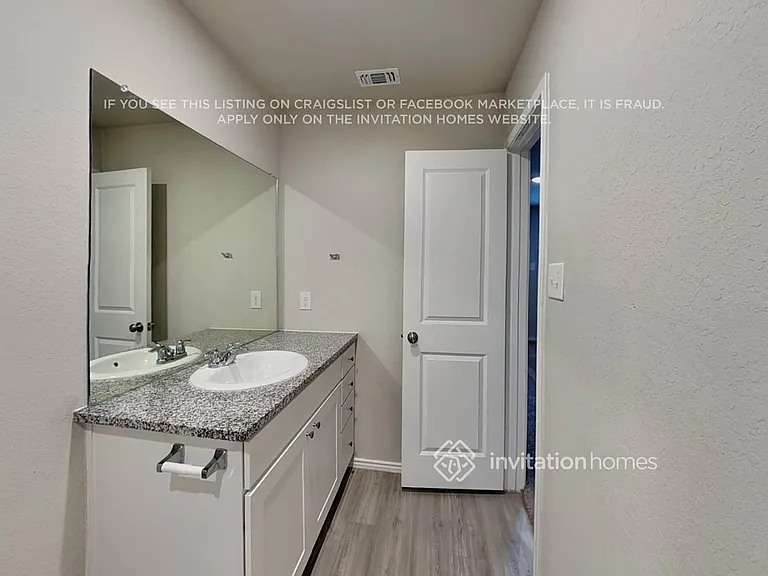 5407 Verdugos Palace — Photo 15
