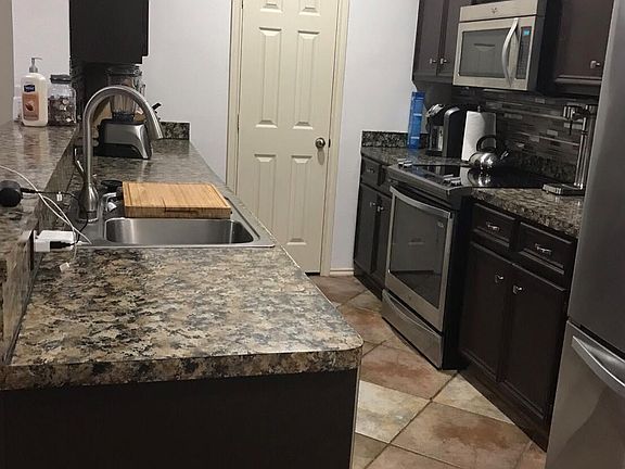 3rd image of 16531 Pentonshire Ln
