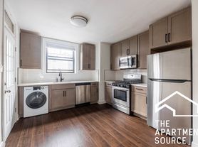 5509 N Lincoln Ave, Chicago, IL