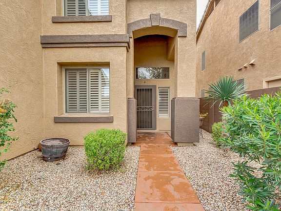 3rd image of 2823 E Indian Wells Pl