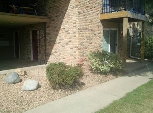 1800 E 84th St APT 8, Bloomington, MN 55425