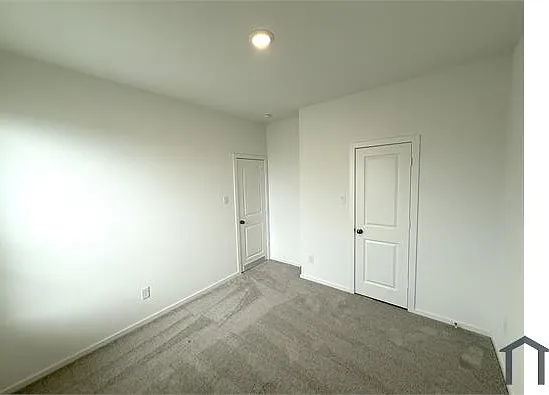 423 Amy St — Photo 5