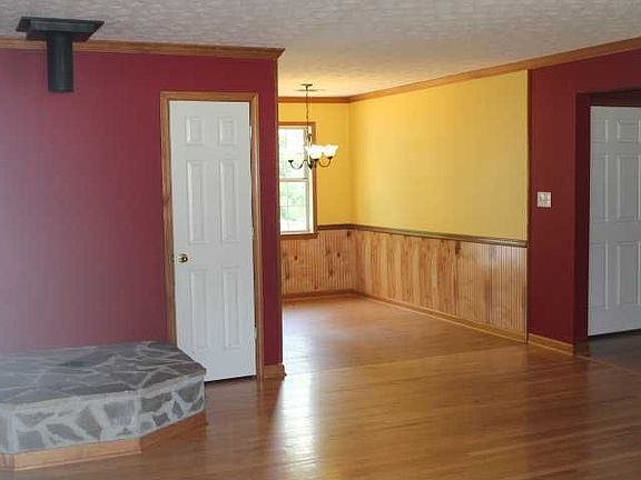 3rd image of 2472 Bermuda Dr