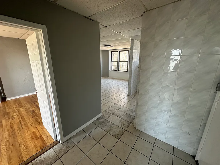 7 Roosevelt Ter #B1 — Photo 8