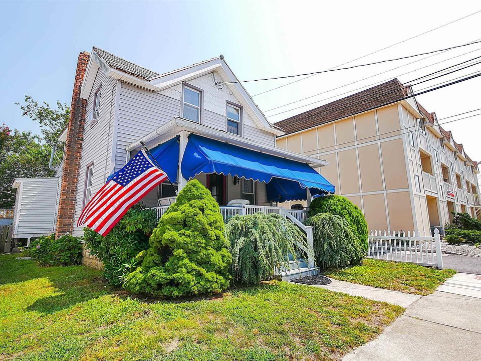 1st image of 709 E 4th St