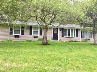 13 Mohawk Dr, Dartmouth, MA 02748