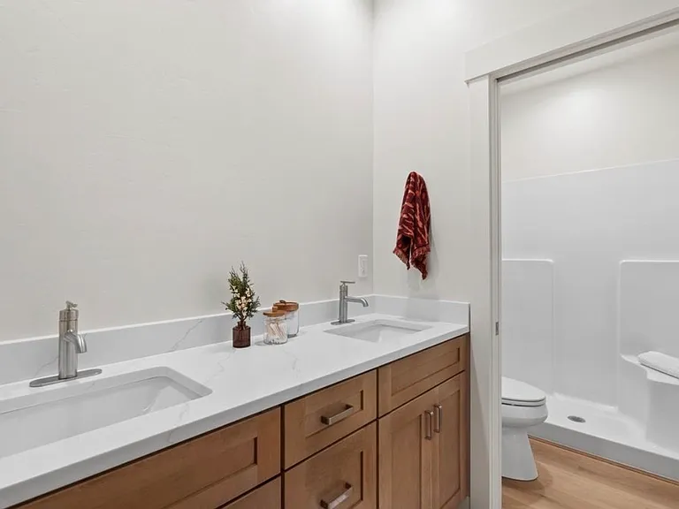 513 Eagle Valley Dr — Photo 12