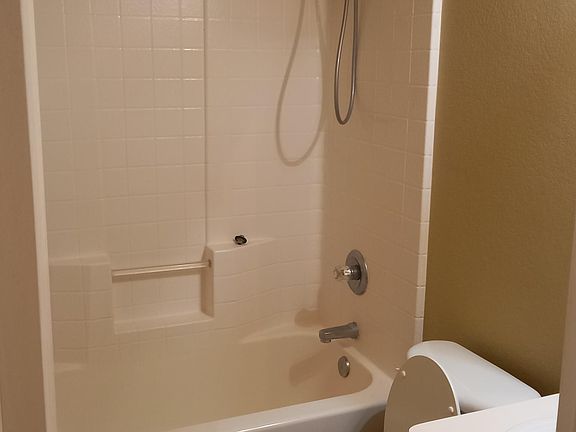 Full Guest Bathroom