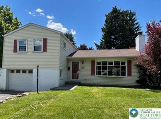 2065 Hopewell Rd, Bethlehem, PA 18017