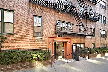 320 West 19th Street in Chelsea