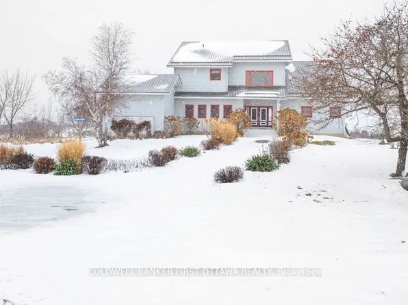 9868 County Road 42 Rd, Rideau Lakes, ON K0G 1X0