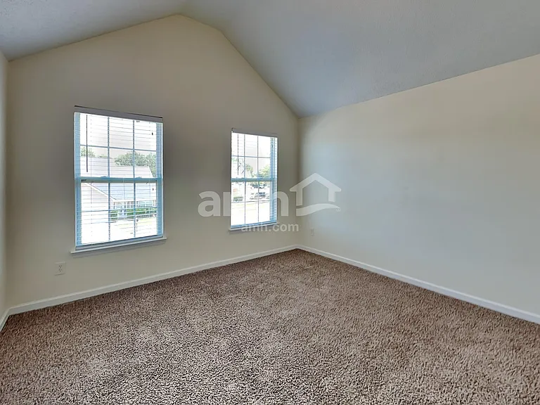 4913 Bryant Dr — Photo 14