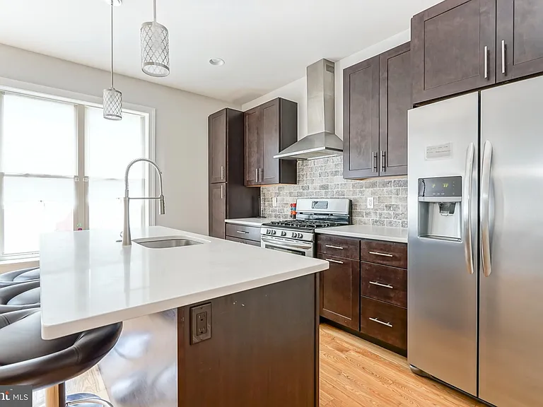 2332 Ellsworth St — Photo 6