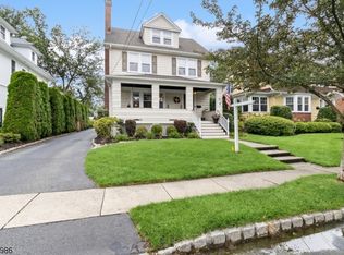 61 N Hillside Ave, Chatham, NJ 07928