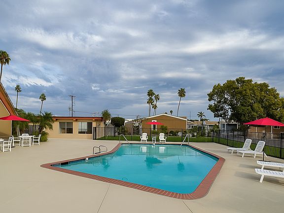 5th image of 205 E Driffill Blvd #4