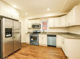 18502 Murdock Ave, Saint Albans, NY 11412