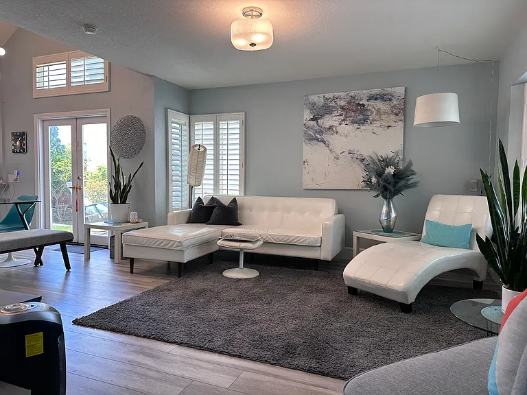 Redwood Ln — Photo 6