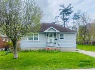 156 Clapperton St, Barrie, ON L4M 3G4