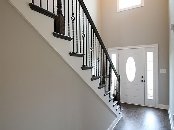 4th image of 778 Farmington Lot 778