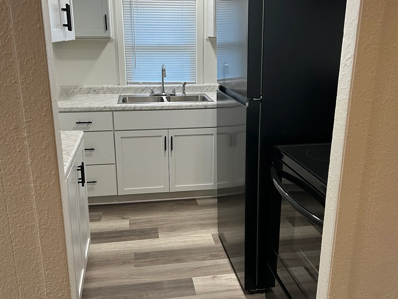 4 bed, 750 sqft, $1,350 — Photo 2