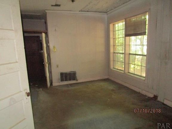 5th image of 2303 W Jordan St