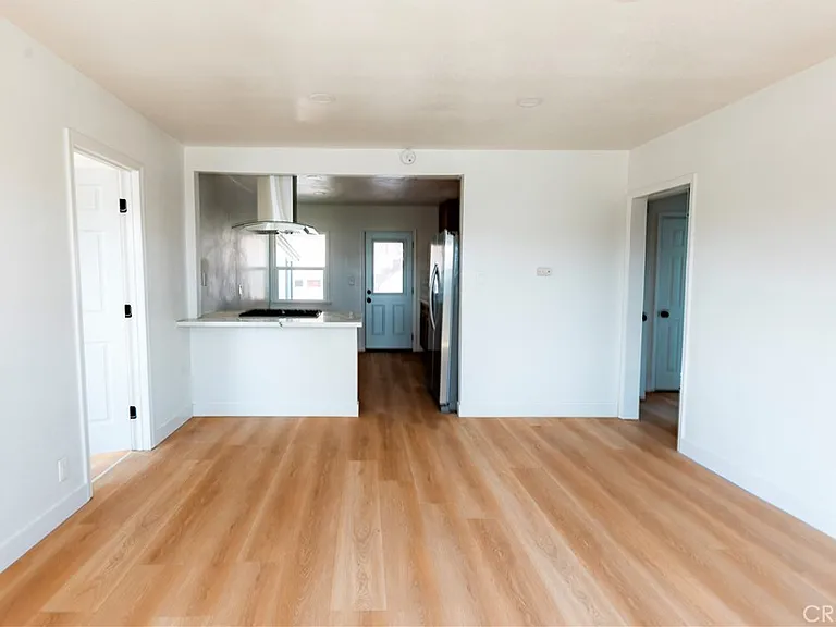 780 E Walton St — Photo 7