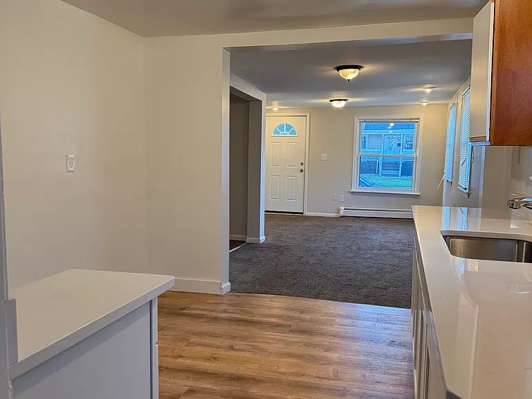 13460 Georgiana Ave — Photo 6