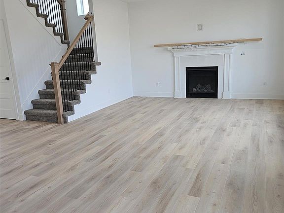 4th image of 3071 Regatta Dr