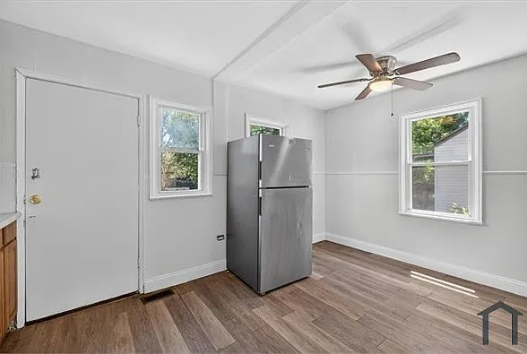 322 Plaza Ave — Photo 8