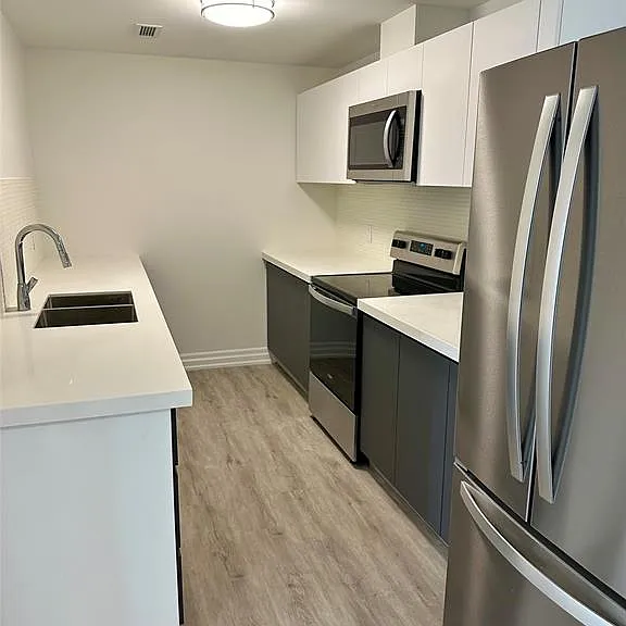 3320 Stella Cres #212 — Photo 3