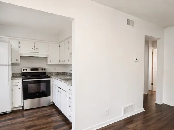 4680 Harrison St #4, Omaha, NE 68157