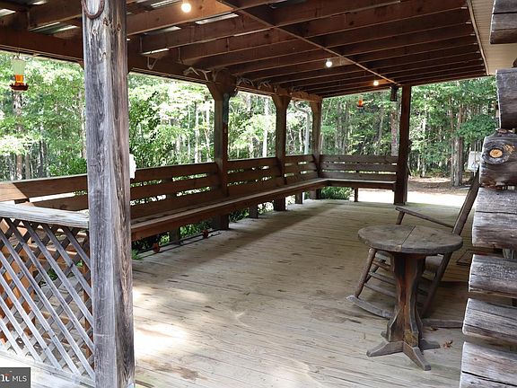 3rd image of 418 R & R Ridge Rd