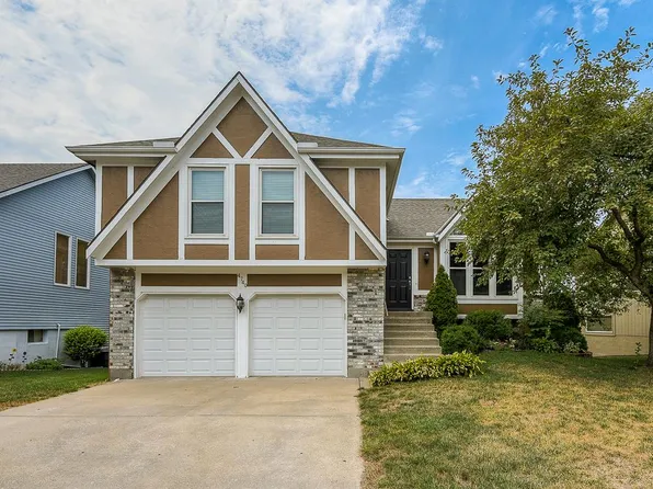 4740 Chouteau St, Shawnee, KS 66226