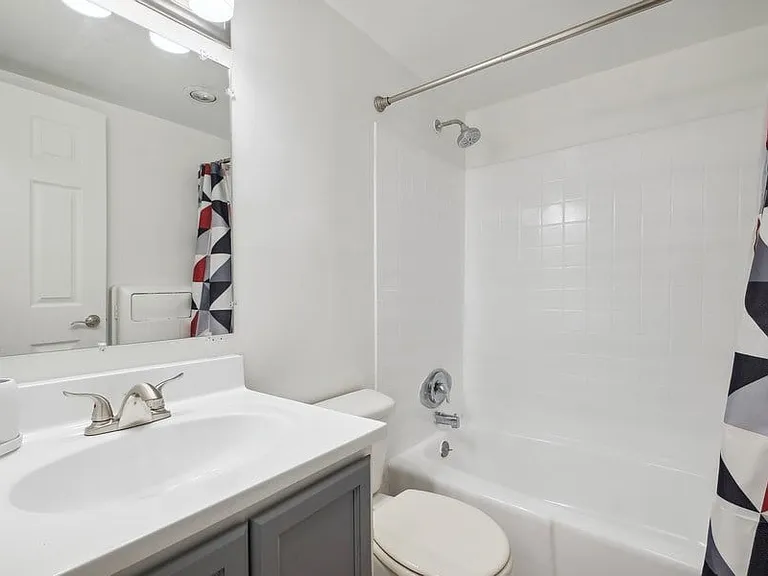 Briarwood Apartments — Photo 13