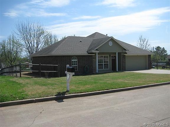 3rd image of 19 Westridge Way