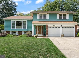 831 Windsor Dr, Cinnaminson, NJ 08077