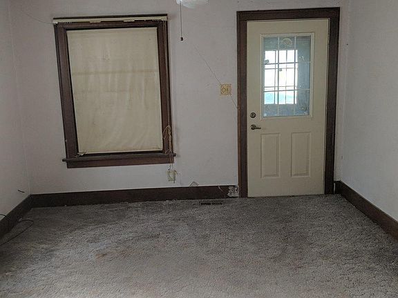 2nd image of 700 S Westcott St