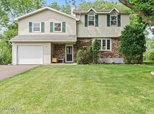 27 Linton St, Selkirk, NY 12158