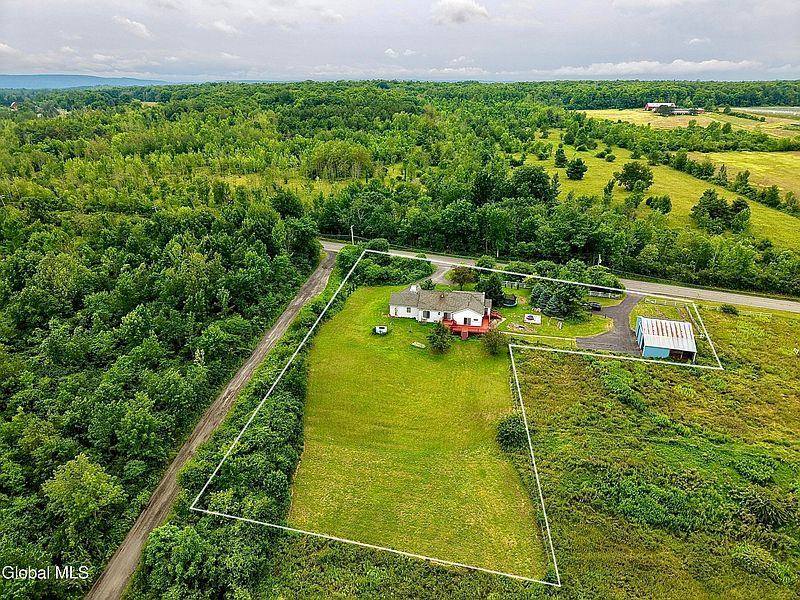 2nd image of 1912 Thompsons Lake Road