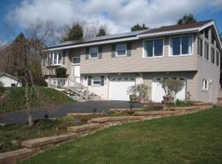 105 Breda Dr, Lancaster, PA 17603