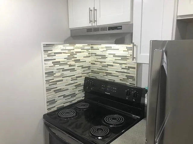 Pleasant Park Apartments — Photo 18