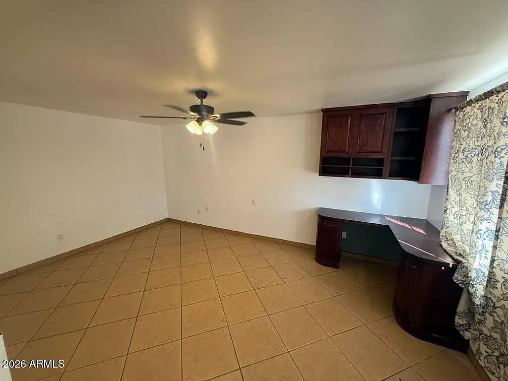4 bed, 3.0 bath, 3611 sqft, $2,200 — Photo 4